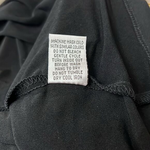 Olivia Matthews Woman’s Black Dress Sz 14 VNeck Cap Sleeve Maxi Rhinestone Brooc - Picture 9 of 10